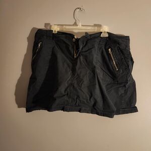 Lane Bryant Women's Black Casual Zip-Pocket Skort